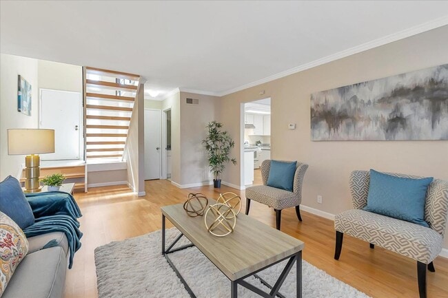 Building Photo - 6640 Bunker Hill Ct