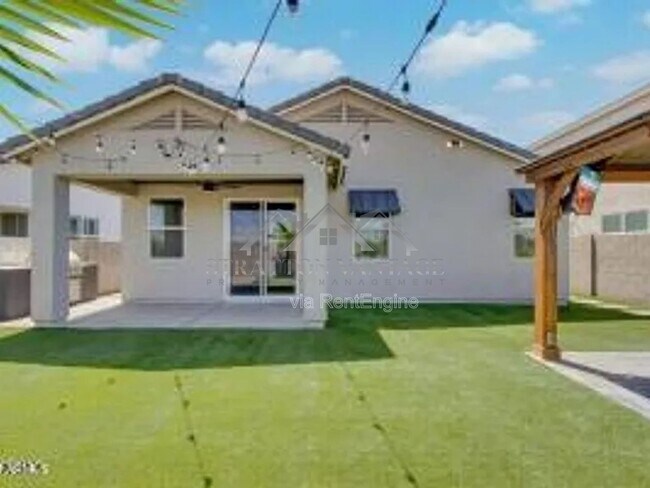 Building Photo - 37755 N Bentgrass Rd