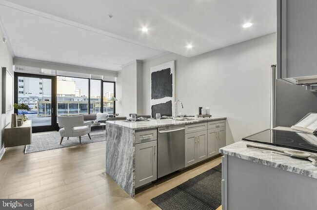 Building Photo - 30 N 23rd St