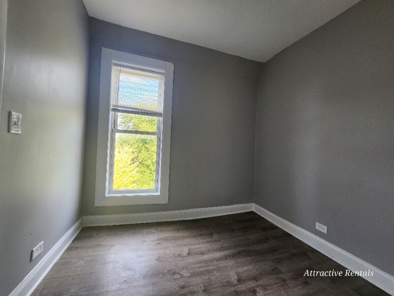 Building Photo - 7053 S Dante Ave