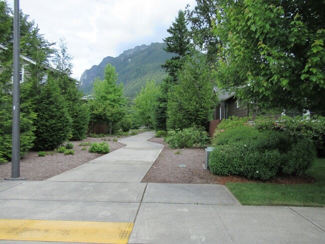 Building Photo - One level 2 bedroom, 2 bathroom home in North Bend