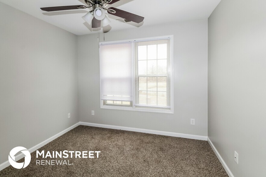 Building Photo - 6330 Cheyenne Dr