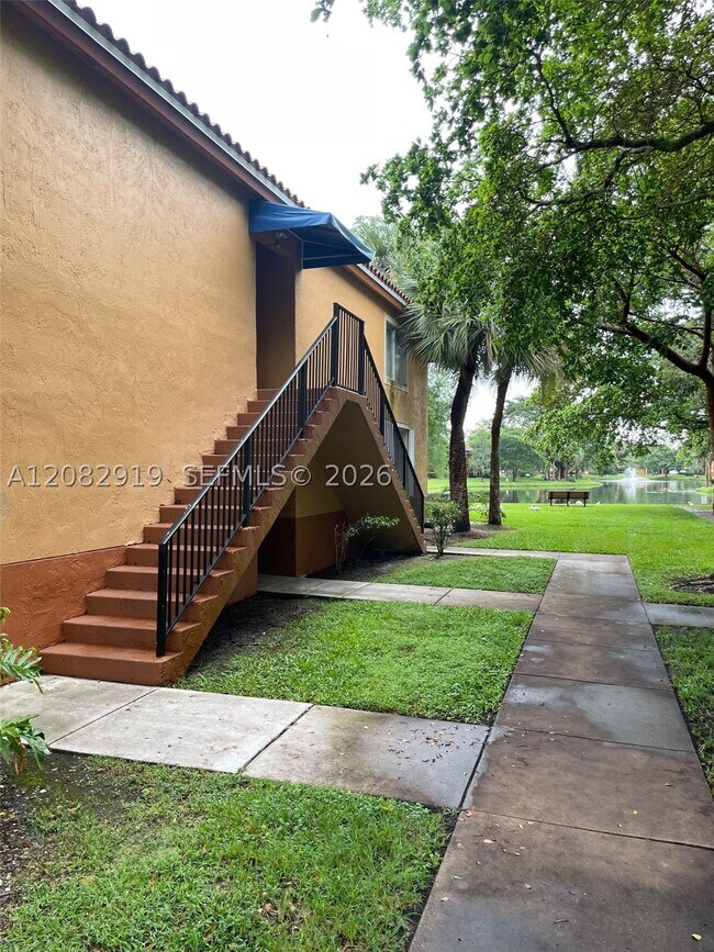 Building Photo - 10757 Cleary Blvd