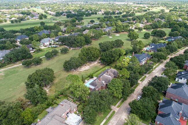 Building Photo - 21410 Ganton Dr