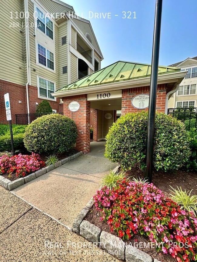 Building Photo - Updated & massive 2 bed 2 bath condo in Al...