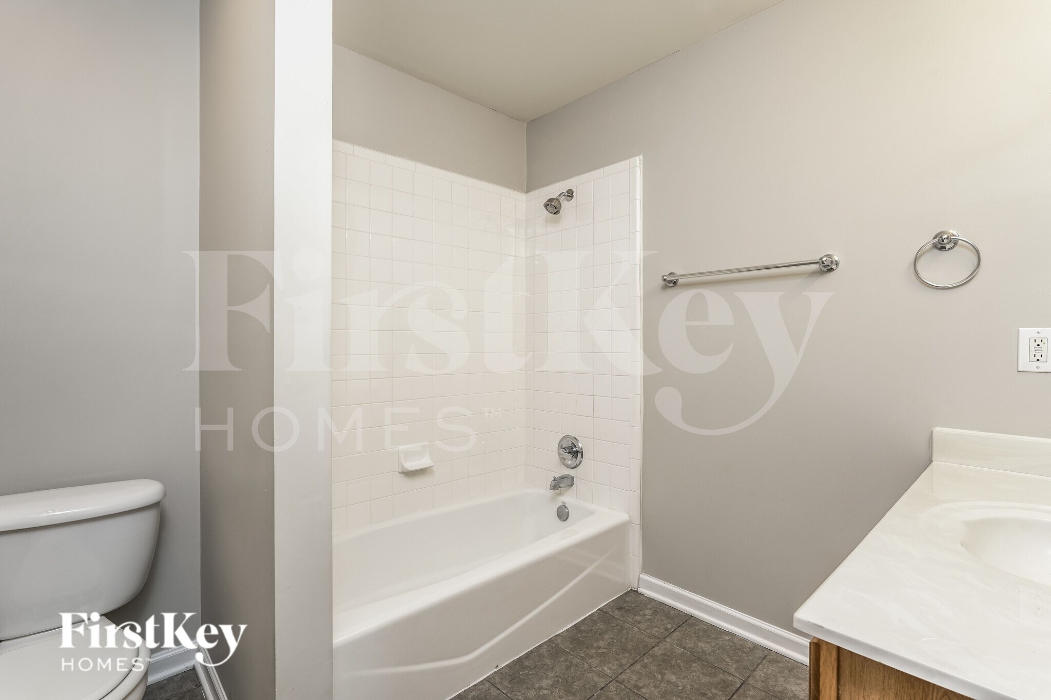 Building Photo - 6107 Black Willow Dr
