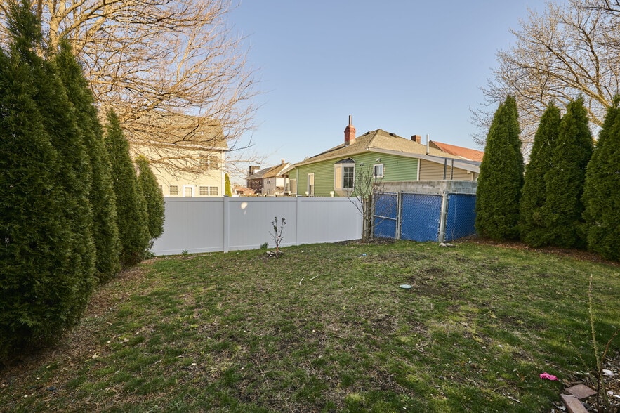 Building Photo - 25 Bellevue Ave