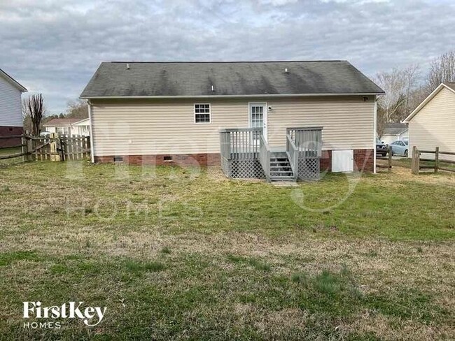 Building Photo - 4117 Ringtail Ct SE