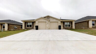 Building Photo - ALL TILE LUXURY DUPLEX IN KILLEEN CLOSE TO FORT HOOD ONLY $1395!!!!