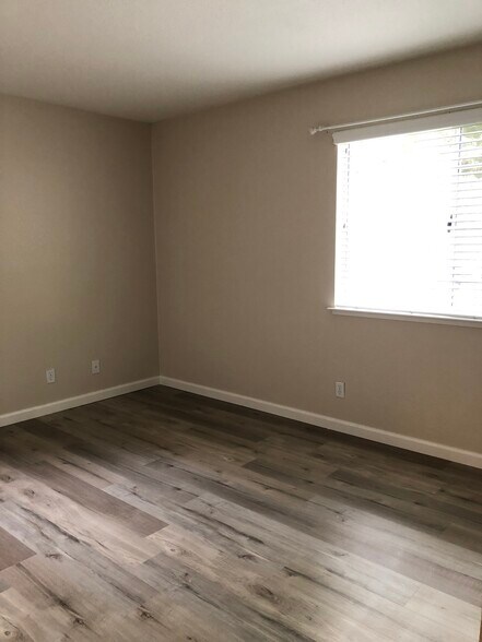 Bedroom #1 - 2650 Somerset Park Cir