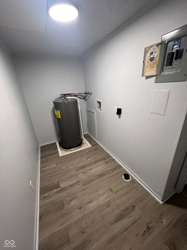 Building Photo - 2000 Indianapolis Rd