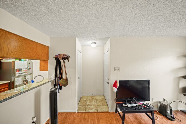 Building Photo - 2120 El Paseo St