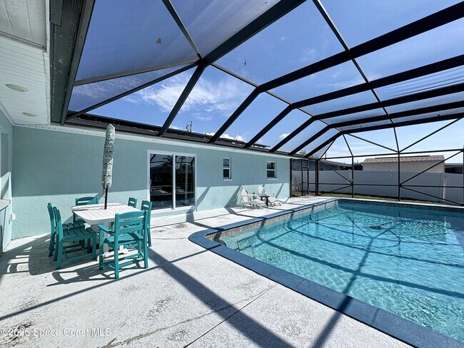 Building Photo - 1707 Shore Dr