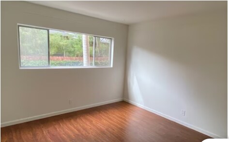 Building Photo - 3834 Mentone Ave