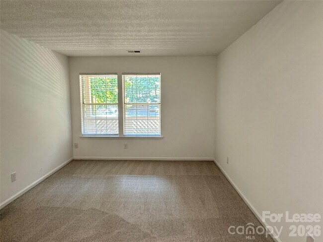 Building Photo - 6523 Clavell Ln