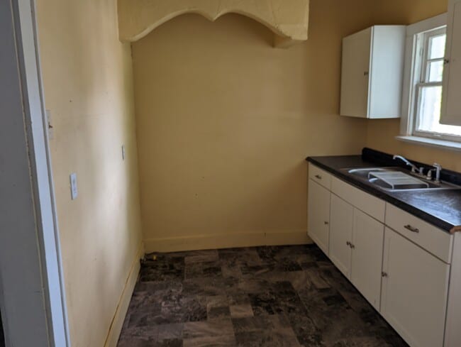 Building Photo - 1016 Bluff View Dr