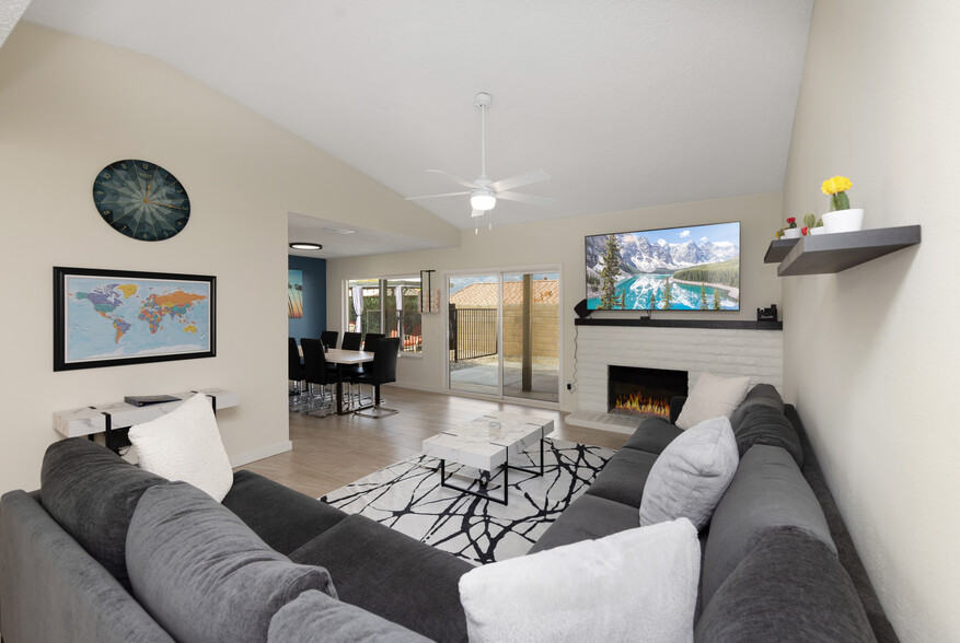 Spacious Living Room - 82264 E Helio Ct