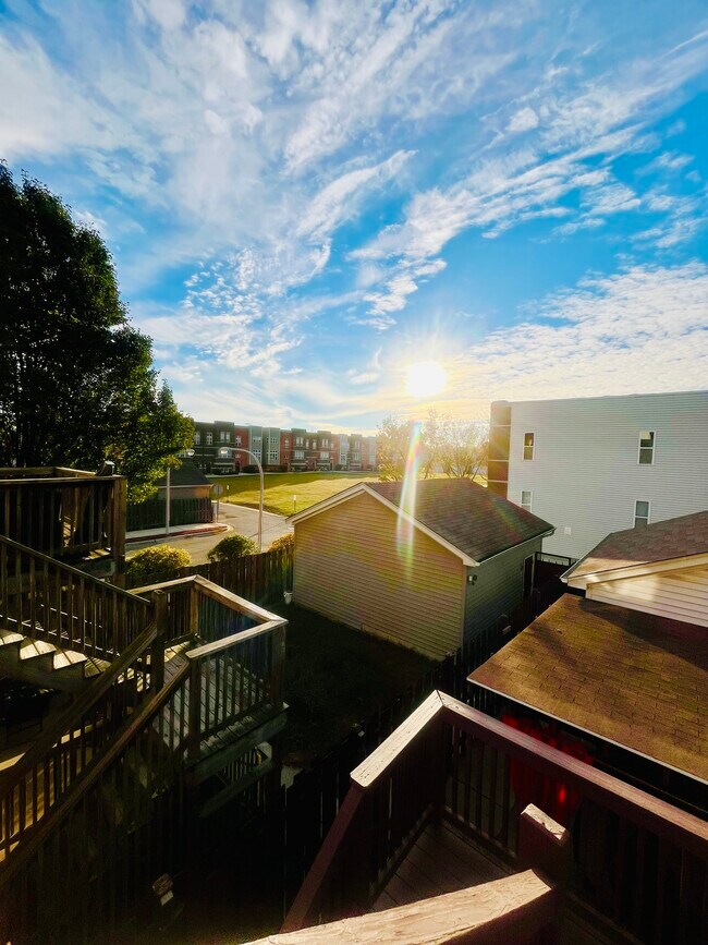 Building Photo - 1900 N Laramie Ave