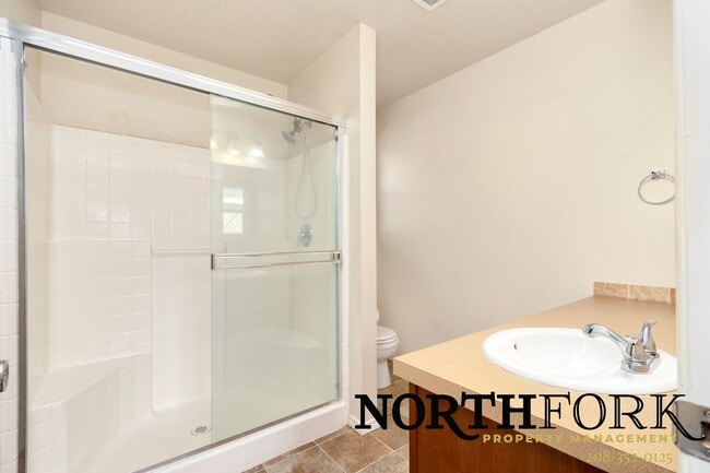 Building Photo - Beautiful Boise Home