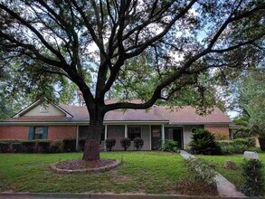 Building Photo - Stunning 3-Bed, 2-Bath Home in the Heart of Killearn Estates!