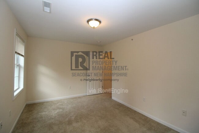 Building Photo - 4 Waverly Dr