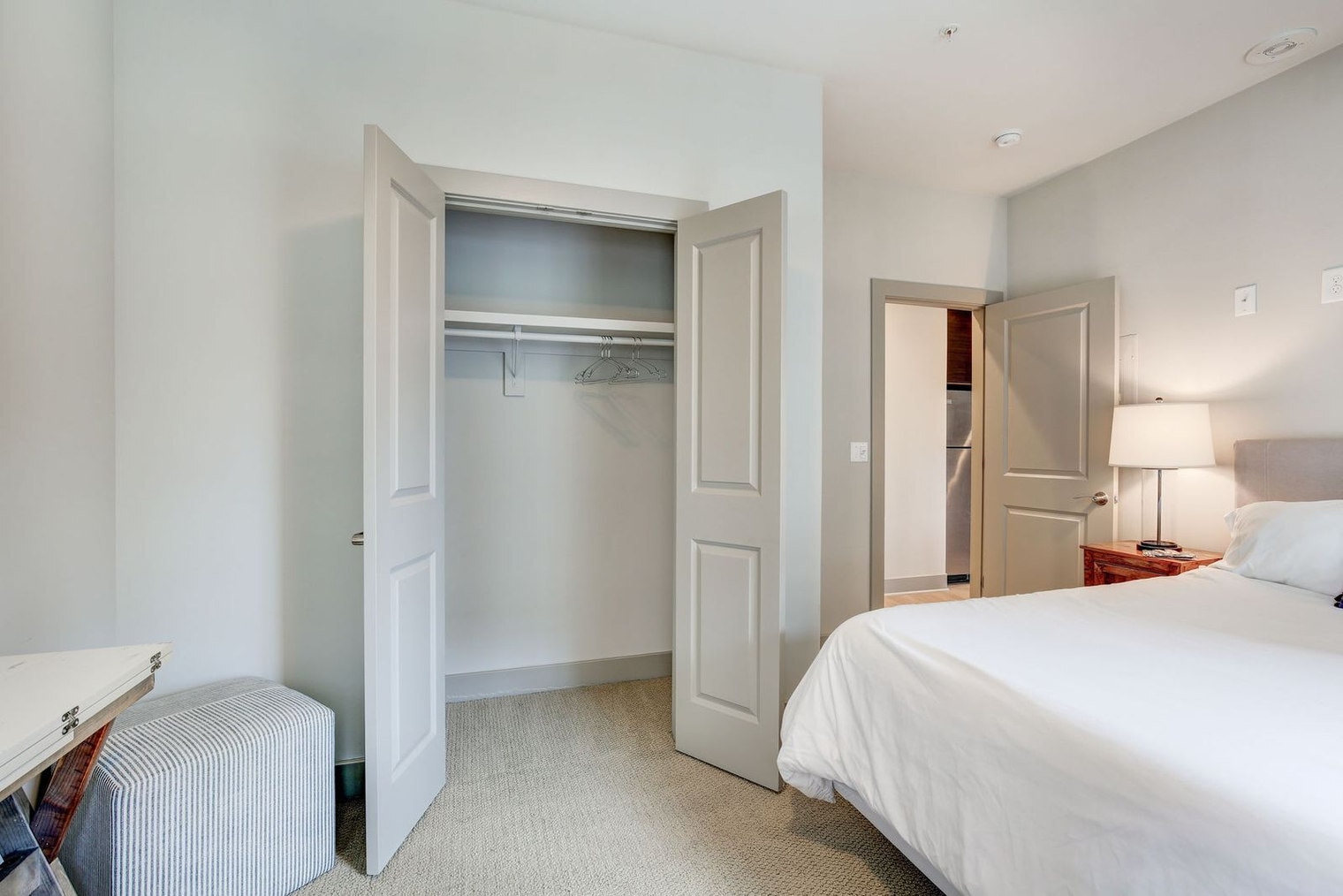 Building Photo - 10 Light St