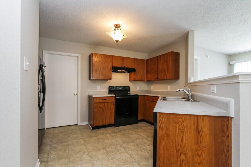 Building Photo - 728 Adagio Dr