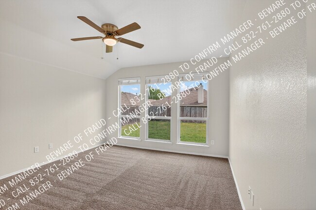 Building Photo - 2816 Blue Heron Dr