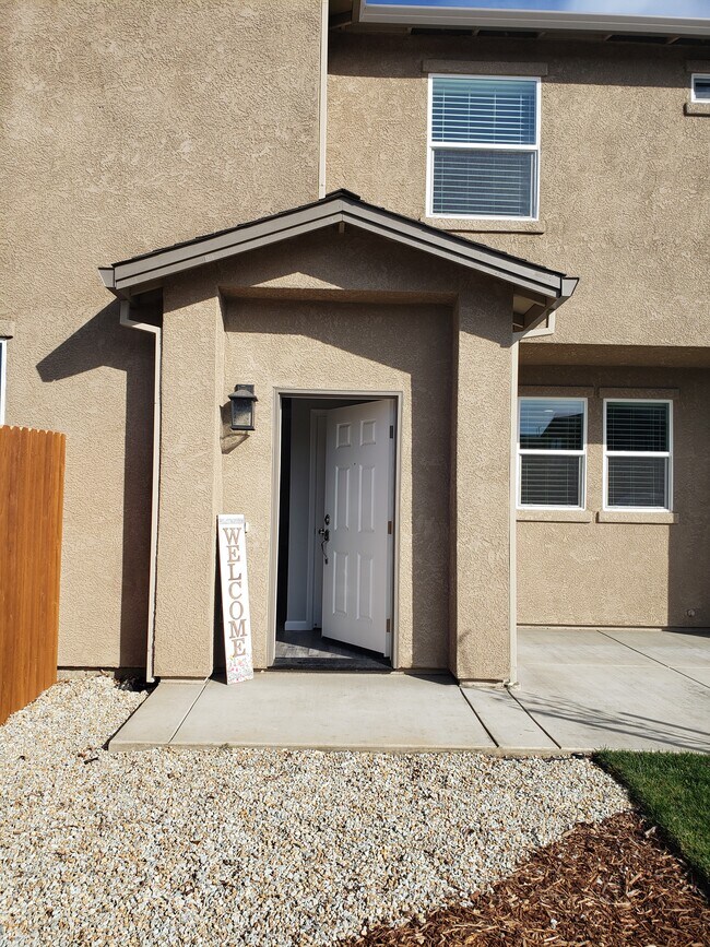Building Photo - 6490 Riverway Ln