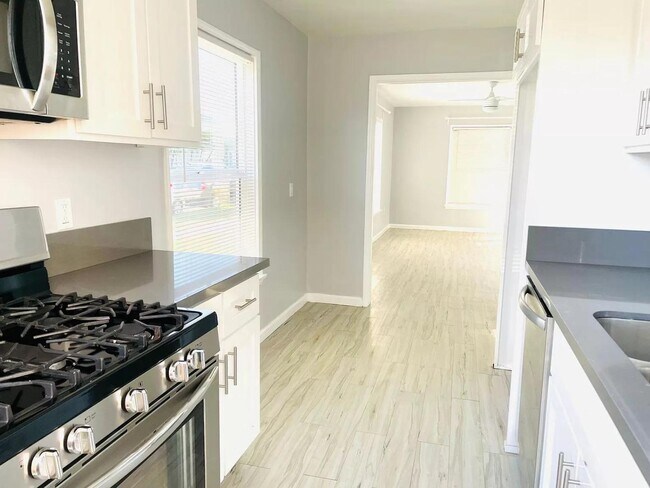 Building Photo - 4477 N Banner Dr