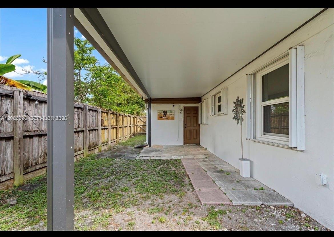 Building Photo - 1482 NE 175th St