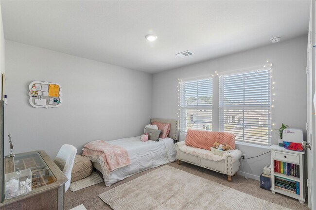 Building Photo - 123 Alset Dr