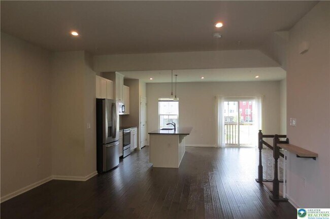 Building Photo - 2407 Cook Dr