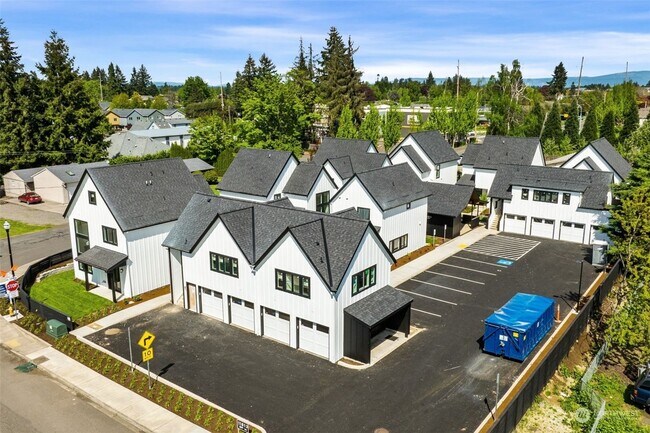 Building Photo - The Green at Felida Park Stunning Home