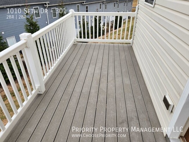 Building Photo - 1010 Seth Dr