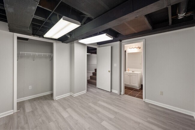 Building Photo - Make This Your Home!