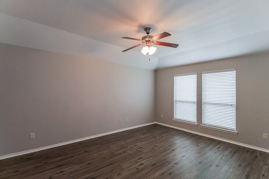 Building Photo - 1813 Cedar Wood Trail