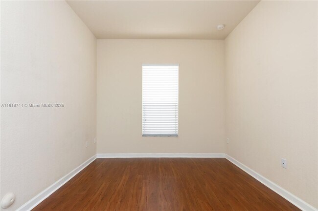 Building Photo - 9036 SW 170th Pl