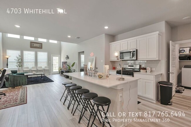 Building Photo - Wonderful new modern McKinney home availab...