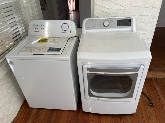 Building Photo - 16 Estey St