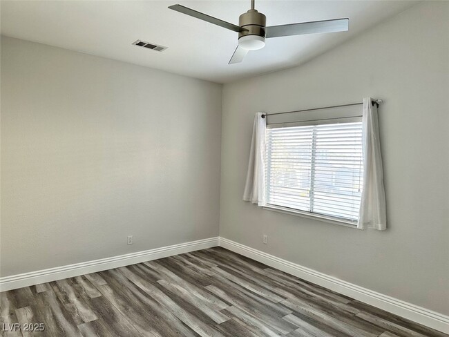 Building Photo - 8931 Lansberry Ct