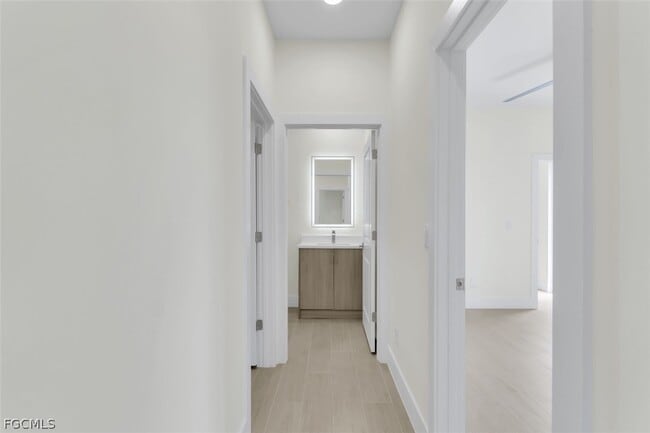 Building Photo - 1831 Embers Pkwy W