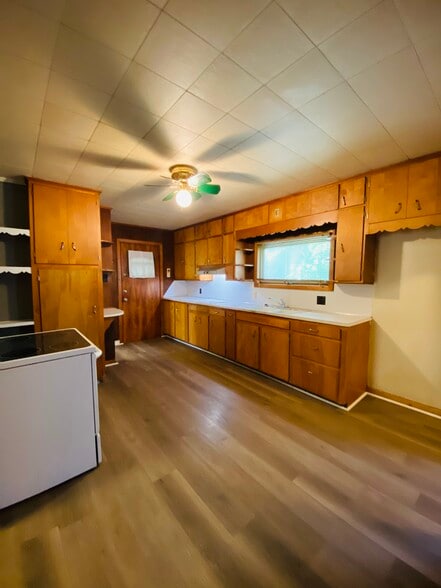 Building Photo - 628 Garfield Ave SW