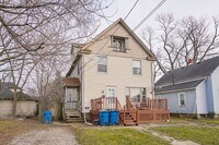 Building Photo - 1025 W 23rd St