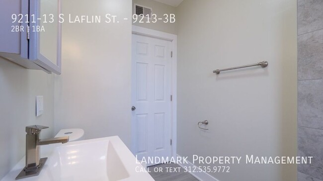 Building Photo - 9213 S Laflin Unit 3B