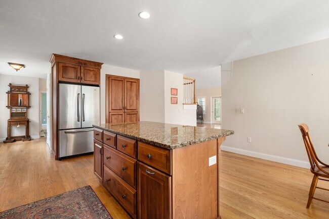 Building Photo - 3 Summerland Way