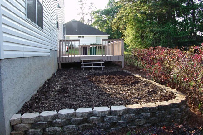 Building Photo - 1208 Pheasant Run Dr