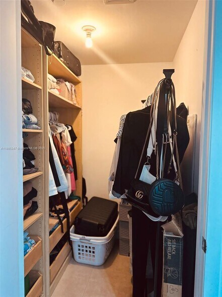 Building Photo - 350 S Miami Ave