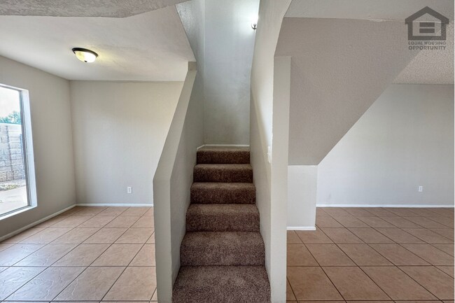 Building Photo - 1765 E Pepper Cir