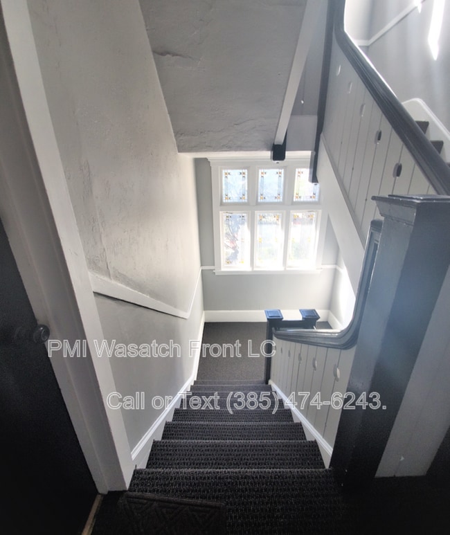 Building Photo - 86 B St E